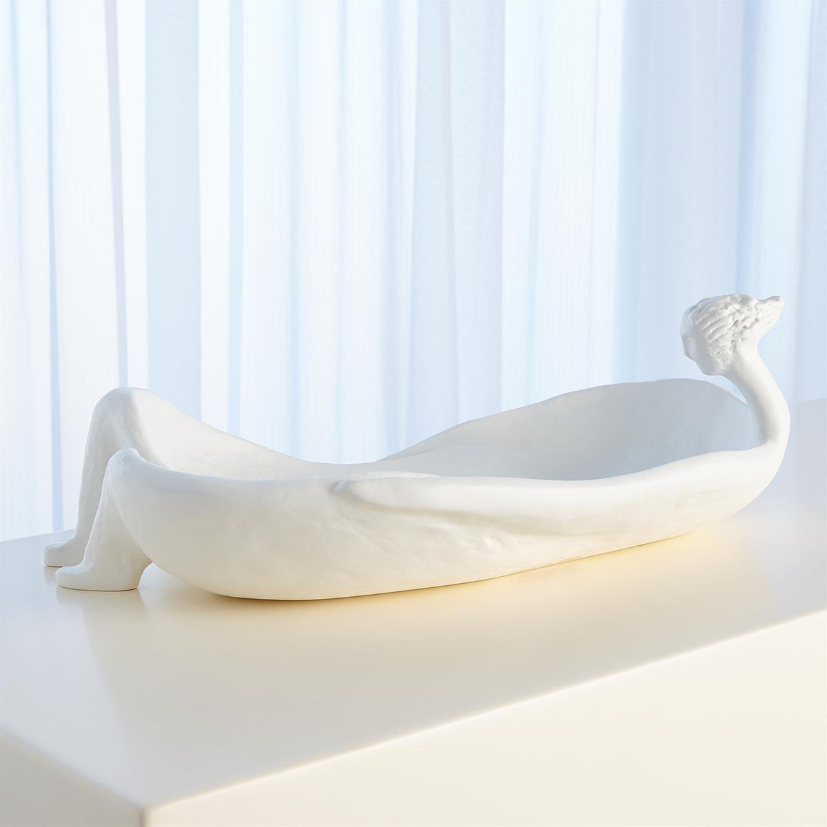Global Views White La Femme Baignoire Sculpture