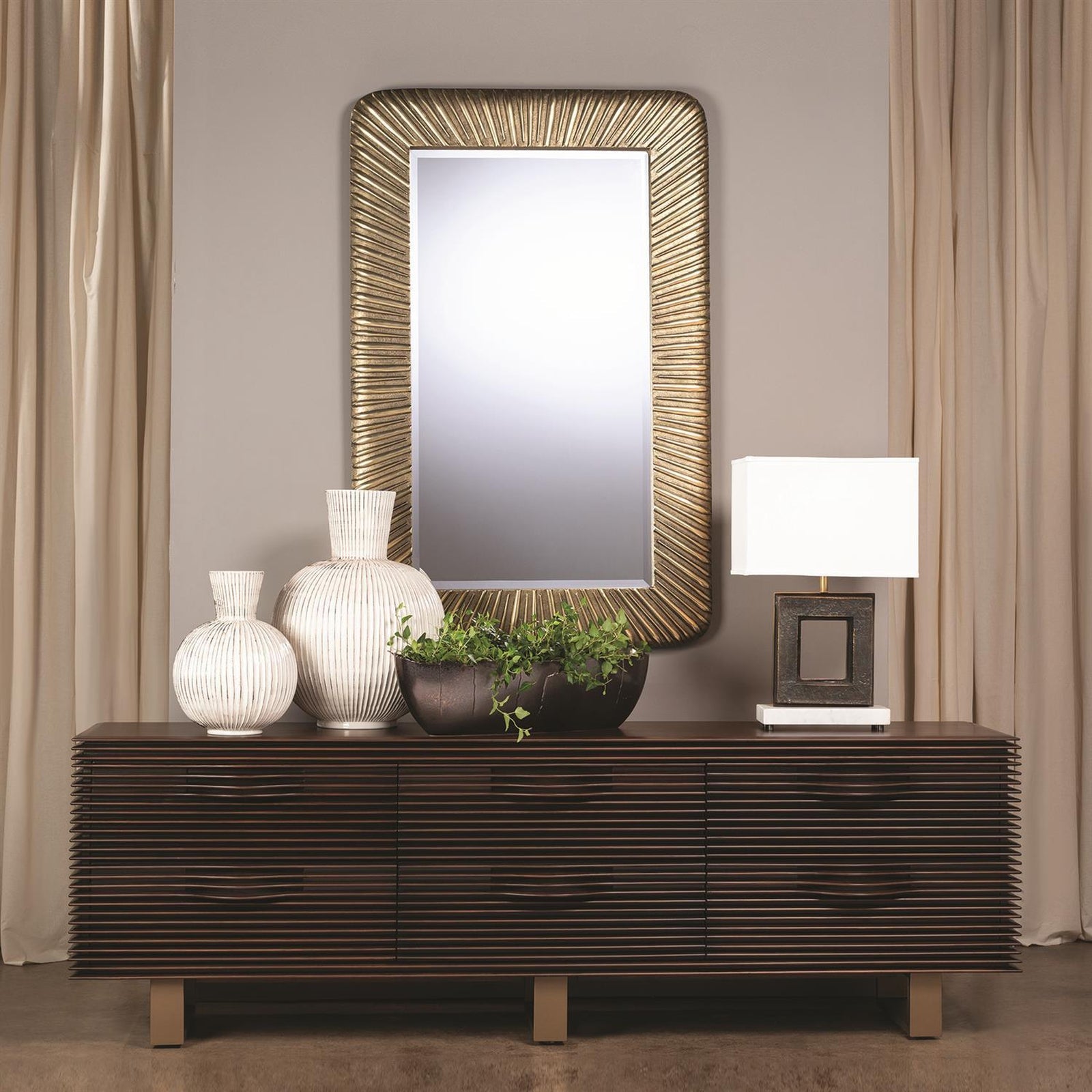 Global Views Furrow Sphere Vase