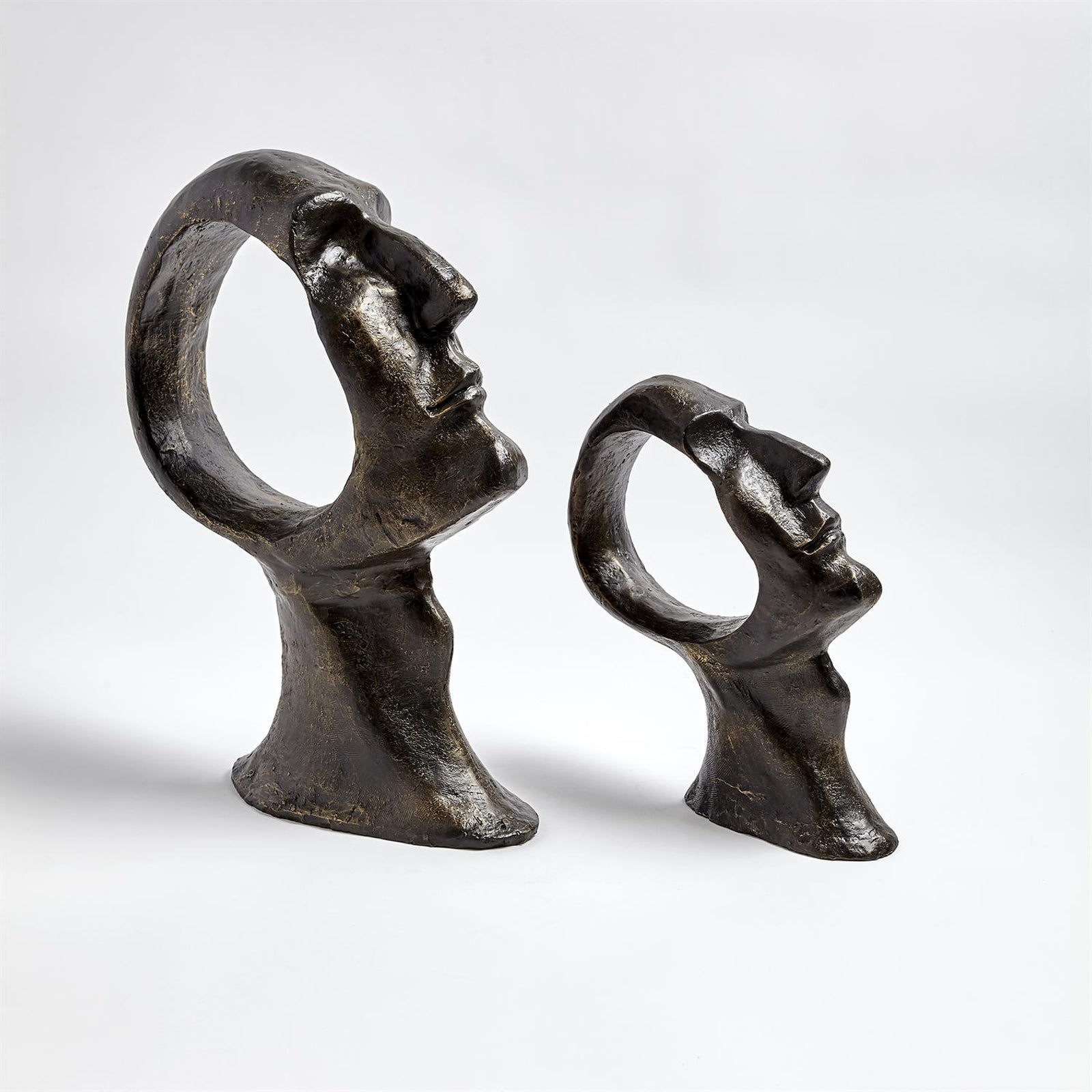 Global Views Hollow Head