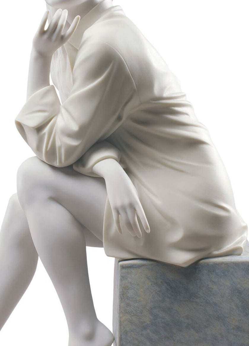 Lladro In My Thoughts Woman Figurine