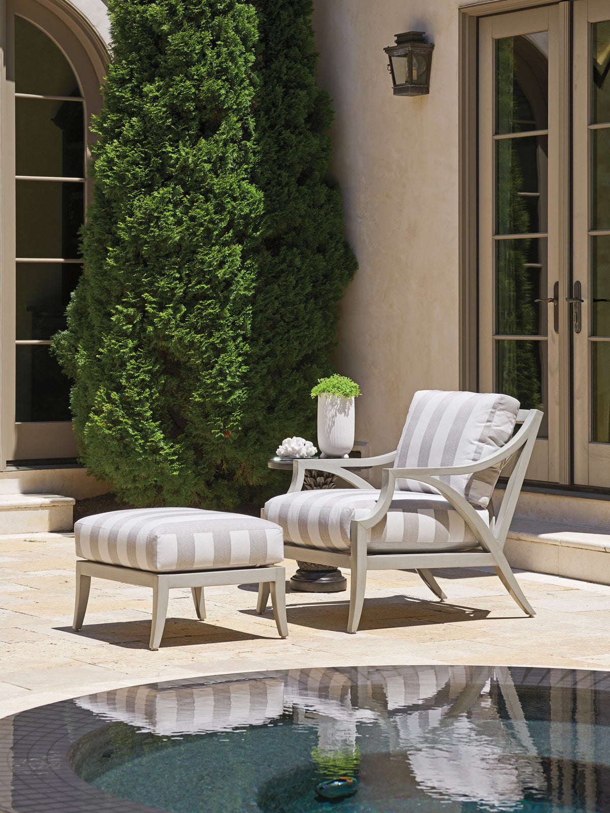 Tommy Bahama Outdoor Silver Sands Lounge Chair