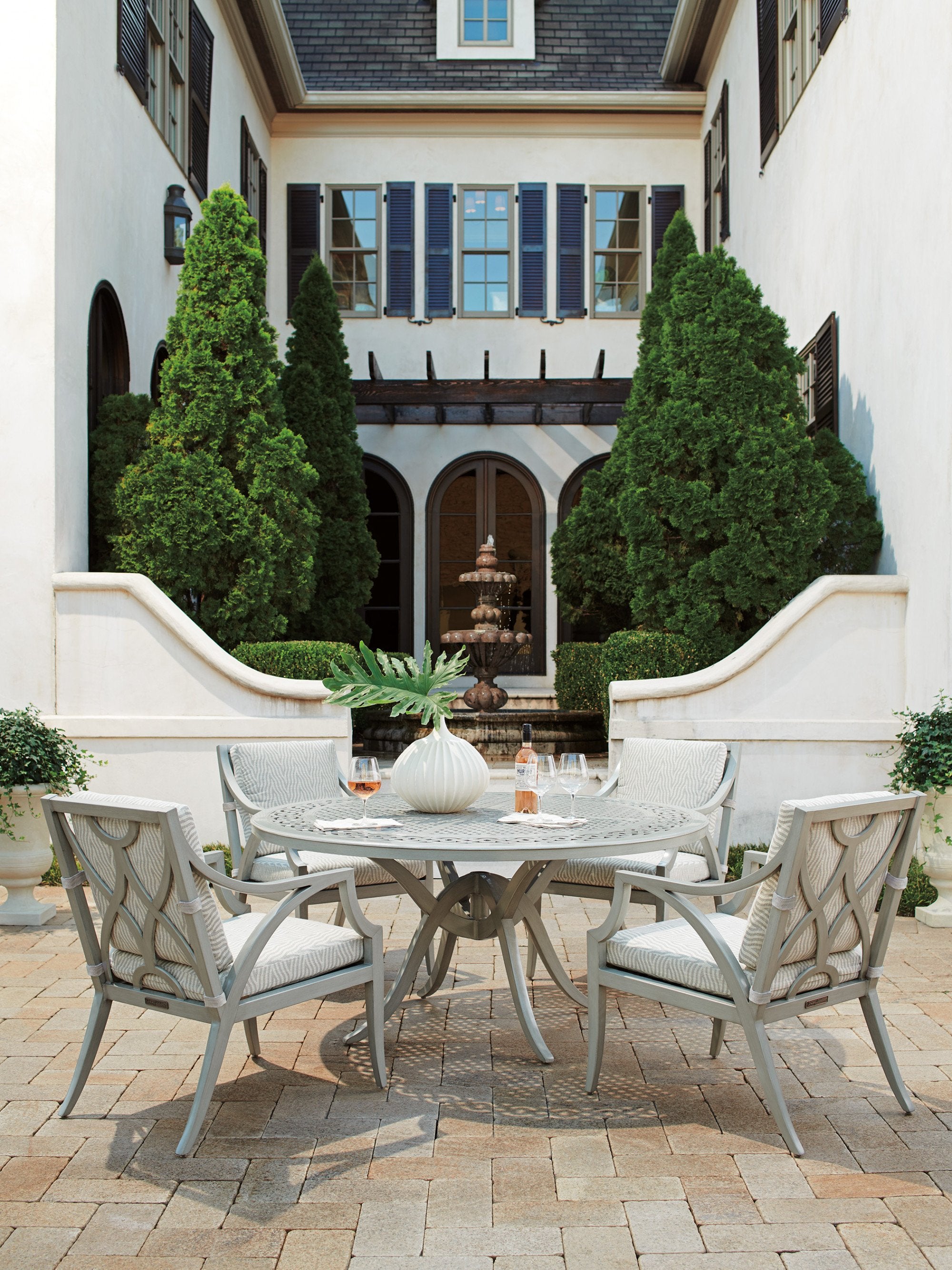 Tommy Bahama Outdoor Silver Sands Round Dining Table