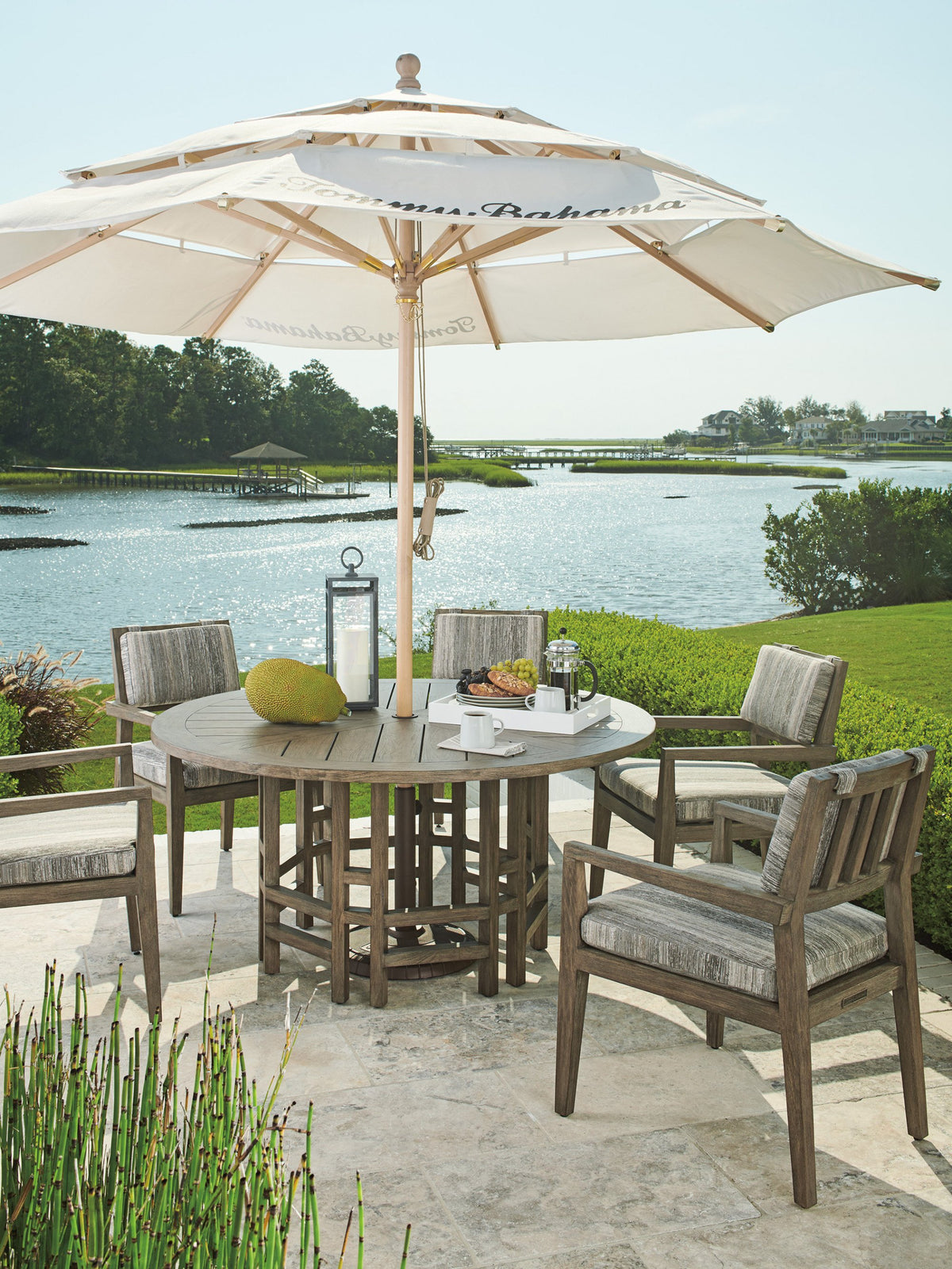 Tommy Bahama Outdoor La Jolla Round Dining Table