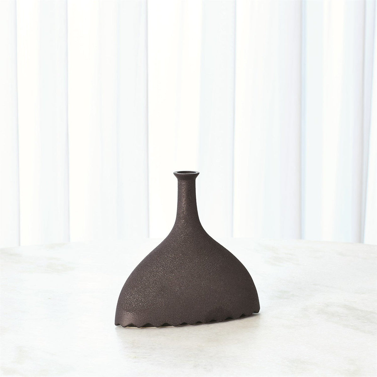 Global Views Noelle Geometric Vase