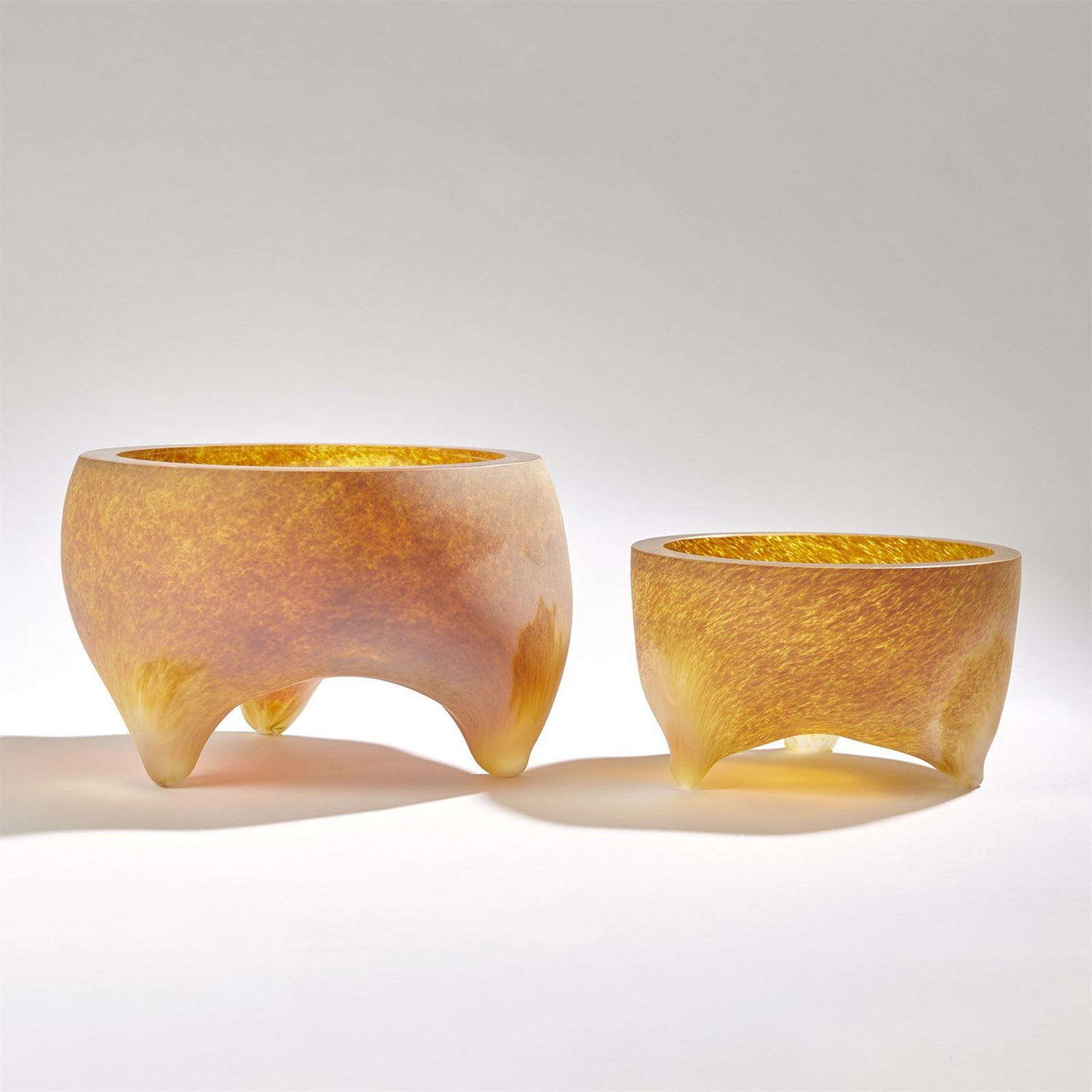 Global Views Frosted Irys Gelp Freeform Tripod Bowl