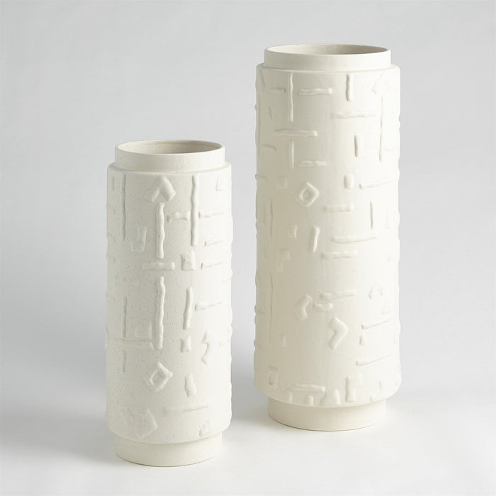 Global Views Sankuru Vase-Rustic White