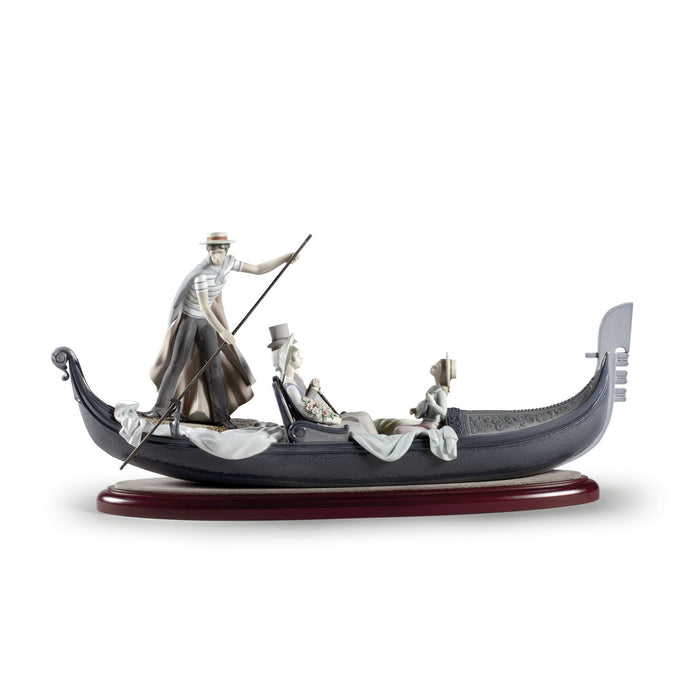 Lladro In The Gondola Couple Sculpture Numbered Edition