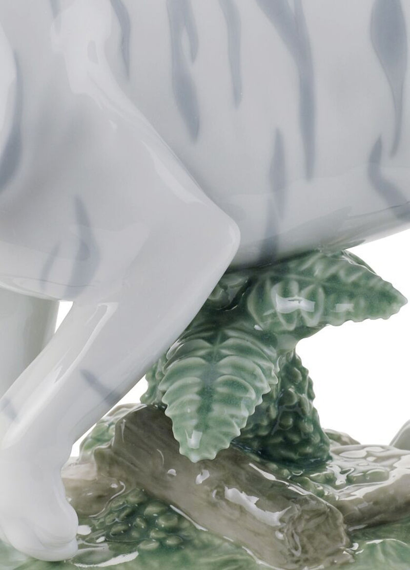 Lladro The Tiger Figurine
