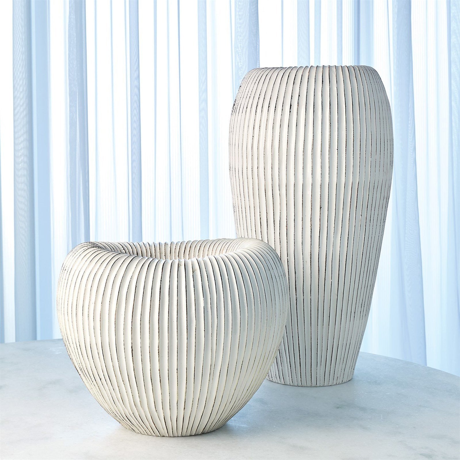 Global Views Ivory Brown Edge Baleen Cachepot