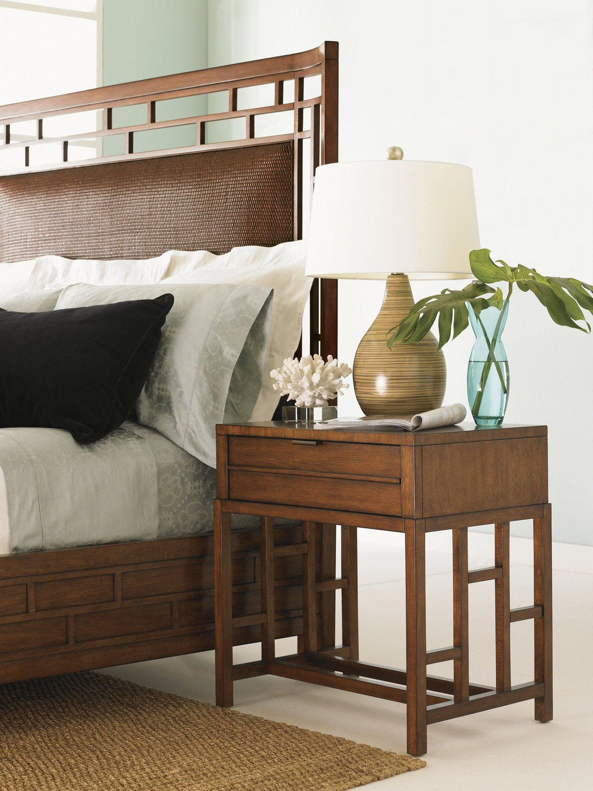 Tommy Bahama Home Ocean Club Paradise Point Bed