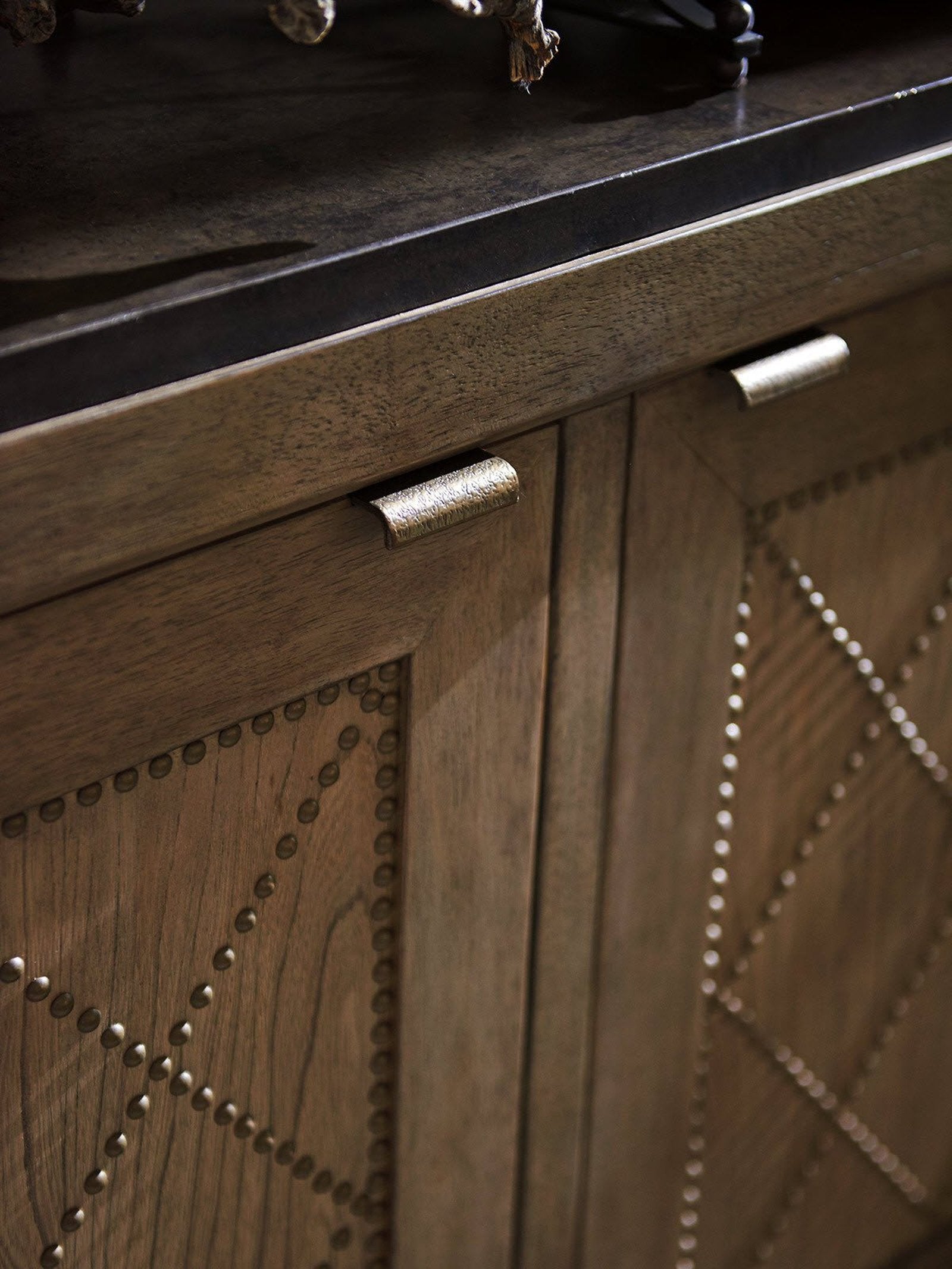 Tommy Bahama Home Cypress Point Emerson Hall Chest