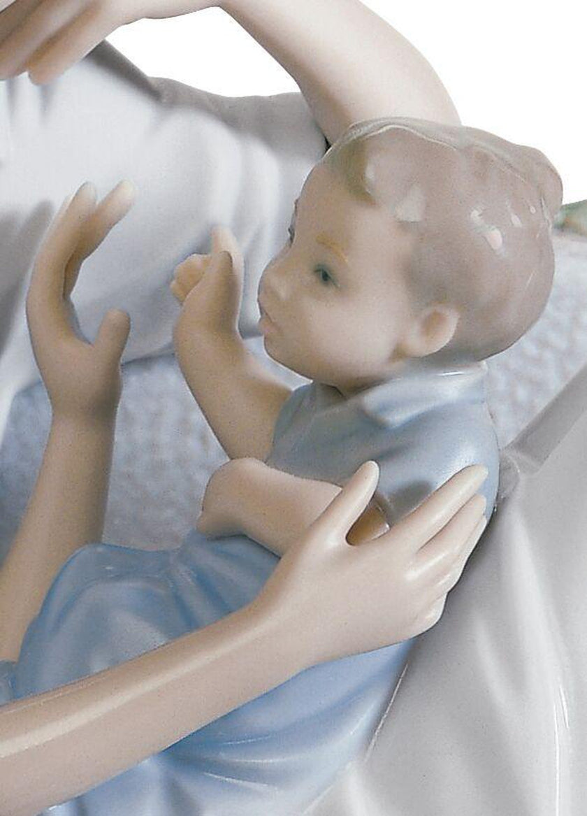 Lladro A Priceless Moment Couple Figurine