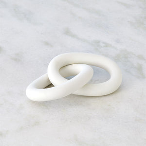 Global Views Matte White Ring Chain