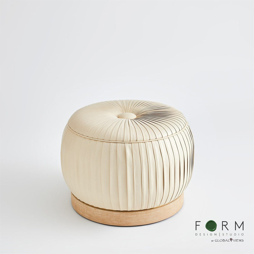 Citizen Artist for Global Views Colette Pouf