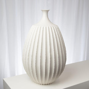 Global Views Sawtooth Vase