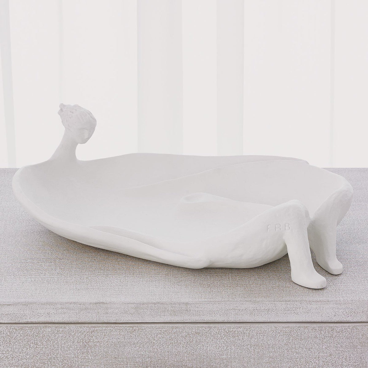 Global Views White La Femme Baignoire Sculpture