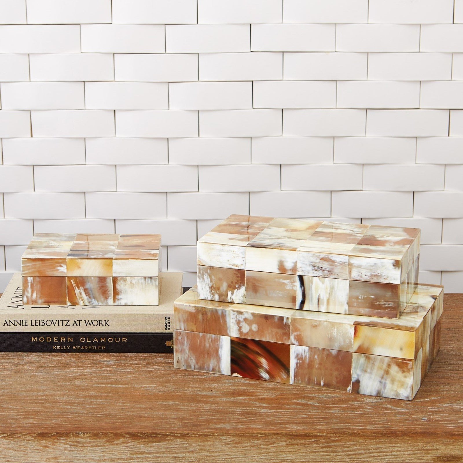 Global Views Sierra Horn Box