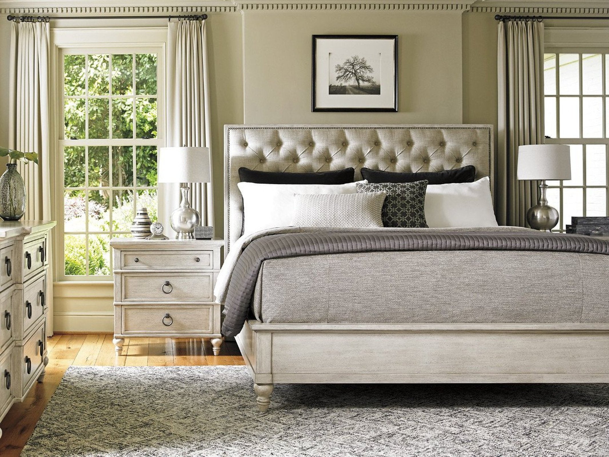 Lexington Oyster Bay Sag Harbor Tufted Upholstered Bed