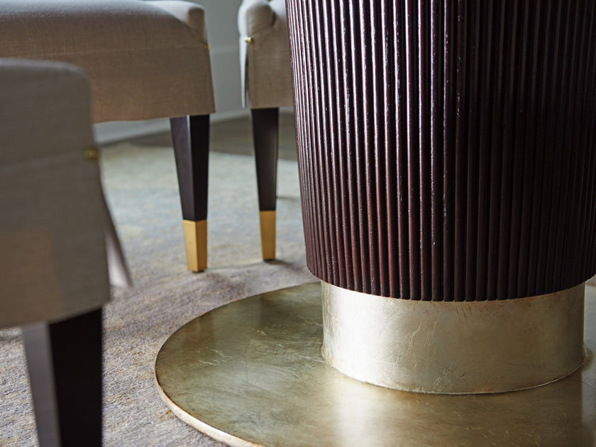 Lexington Carlyle Waldorf Round Dining Table Clearance