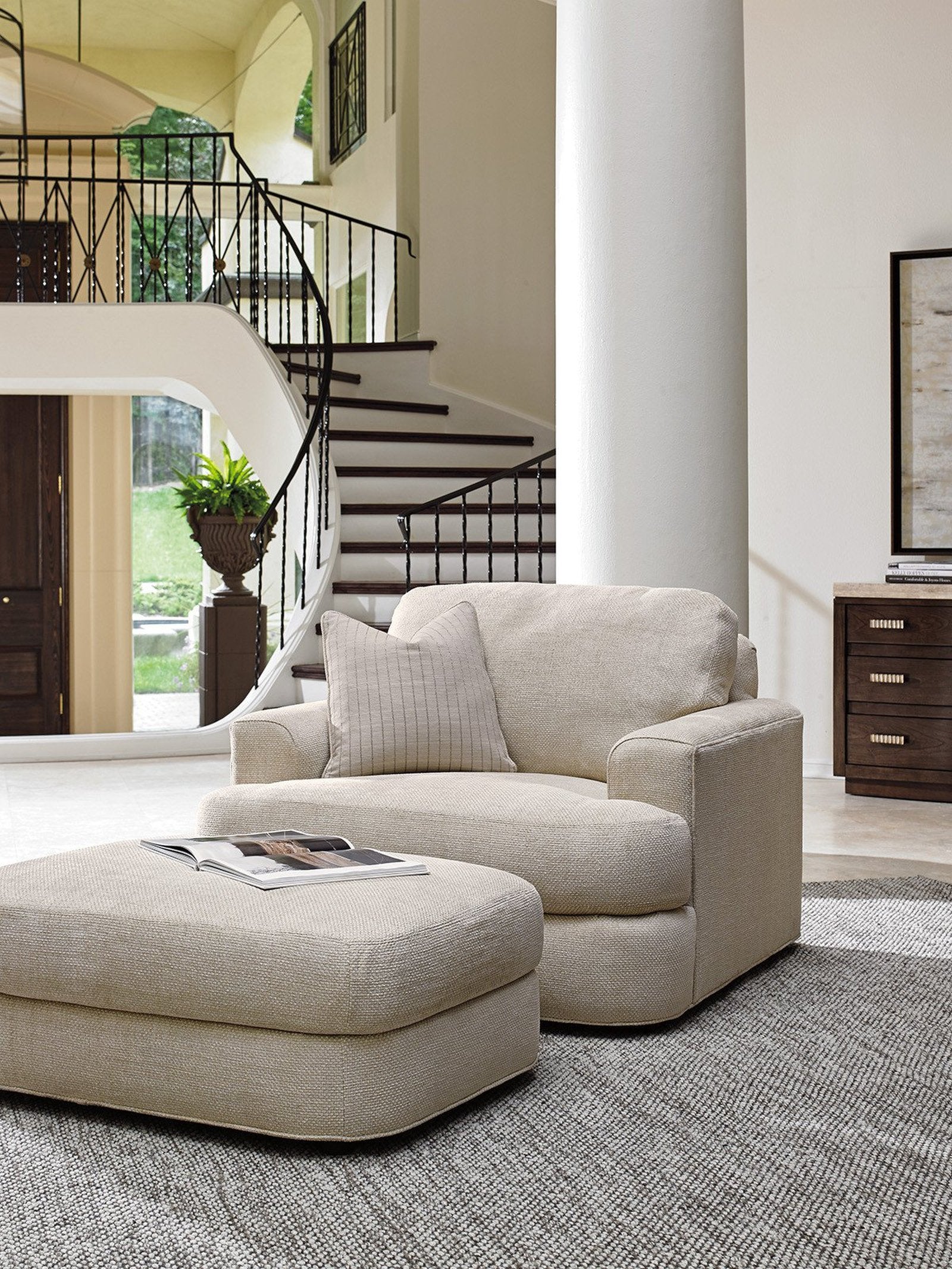 Lexington Laurel Canyon Halandale Chair