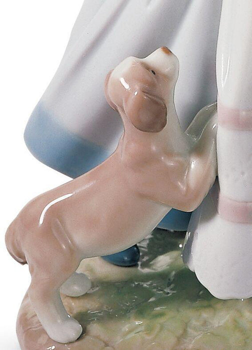 Lladro Give me a hug! Children Figurine