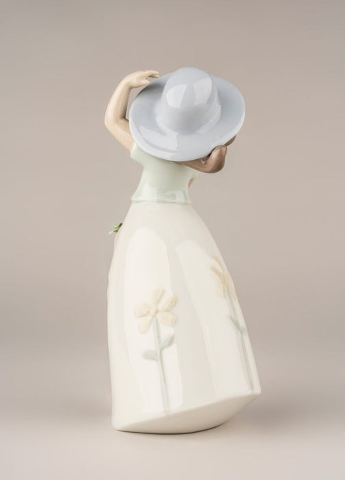 Lladro Little Daisy Girl Figurine