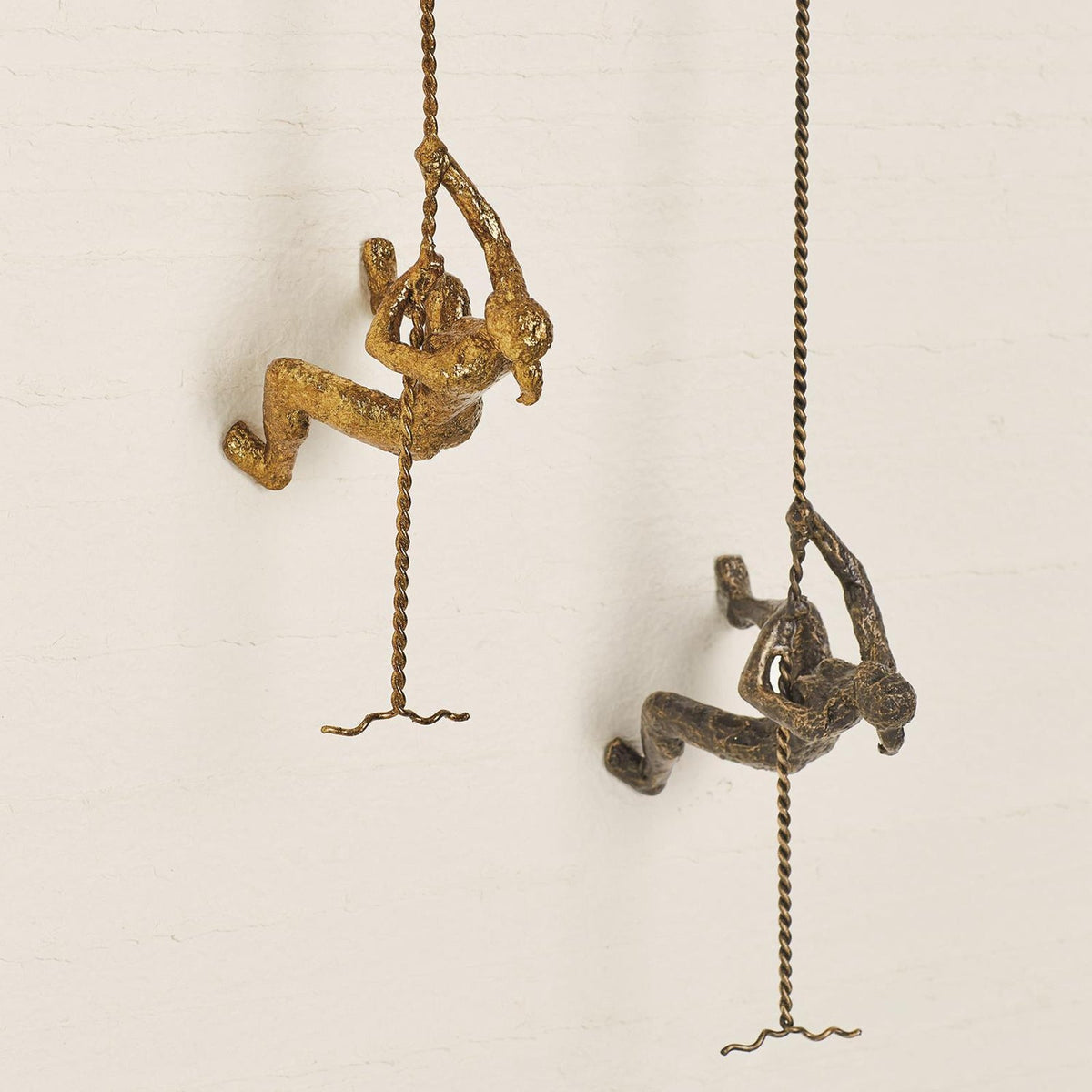 Global Views Climbing Wall Mounted