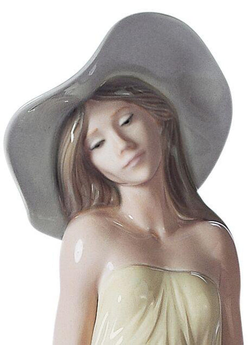 Lladro Time for Reflection Woman Figurine