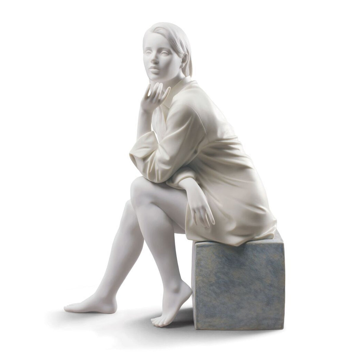 Lladro In My Thoughts Woman Figurine