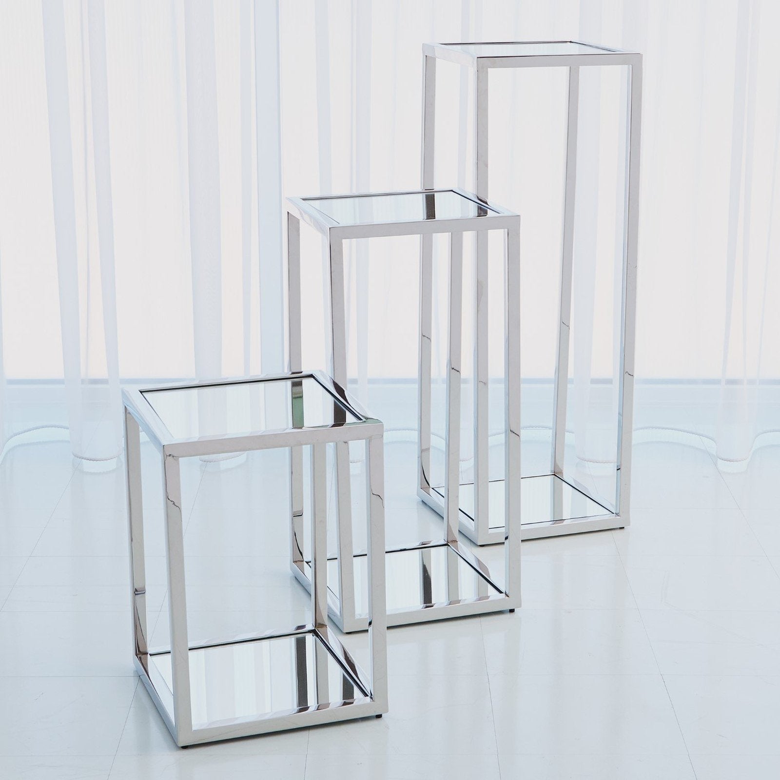 Global Views Escher Pedestal/Planter