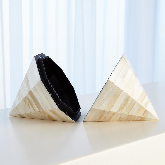 Global Views Triangle Cone Box