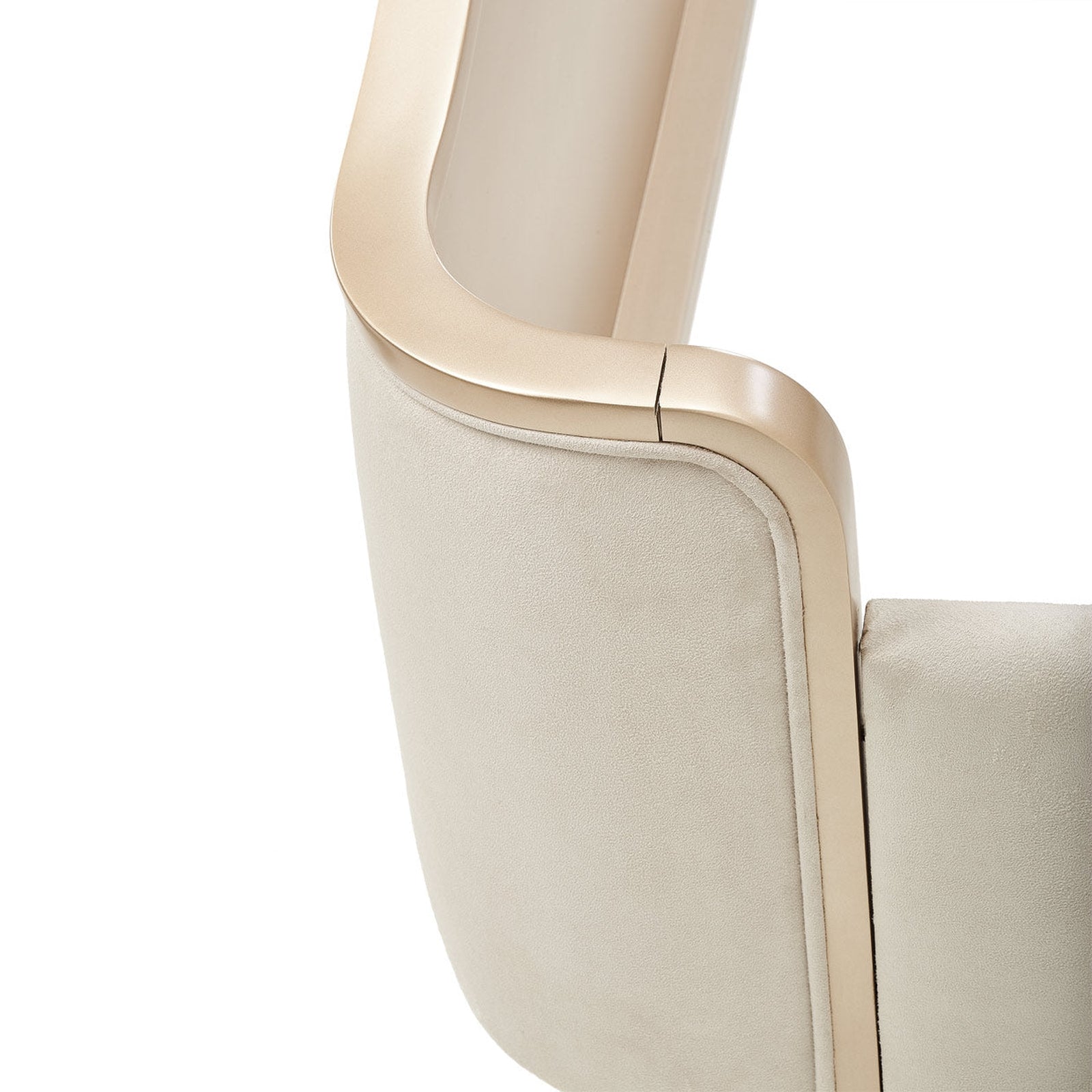 Michael Amini Malibu Crest Scalloped Poster Bed