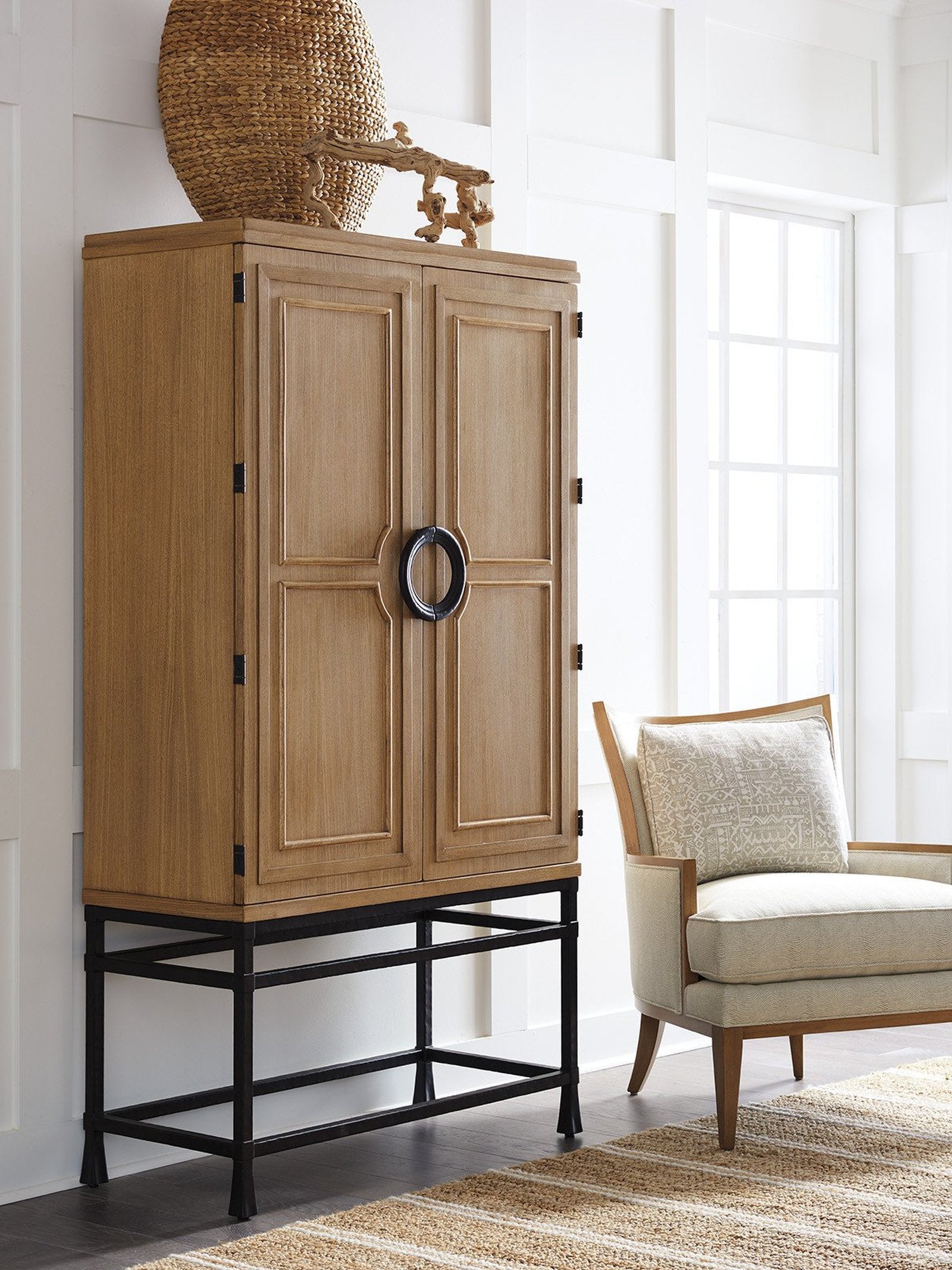 Barclay Butera Newport Jade Bar/Chest On Stand