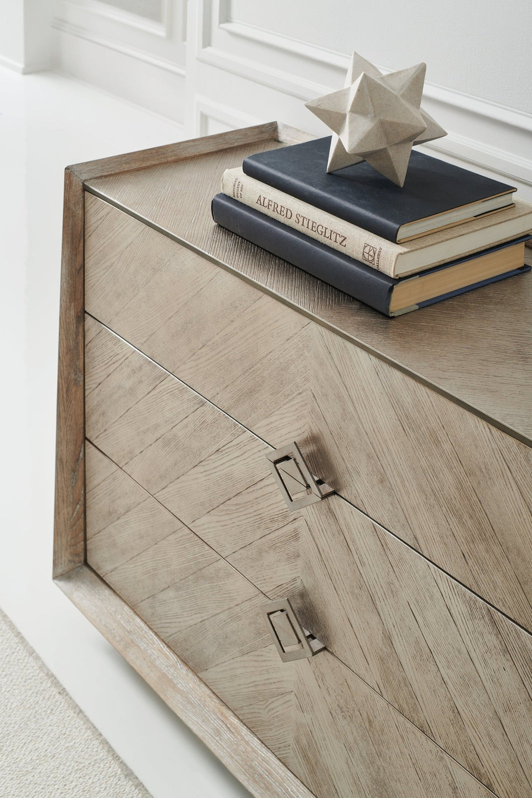 Caracole Classic A Natural Chest