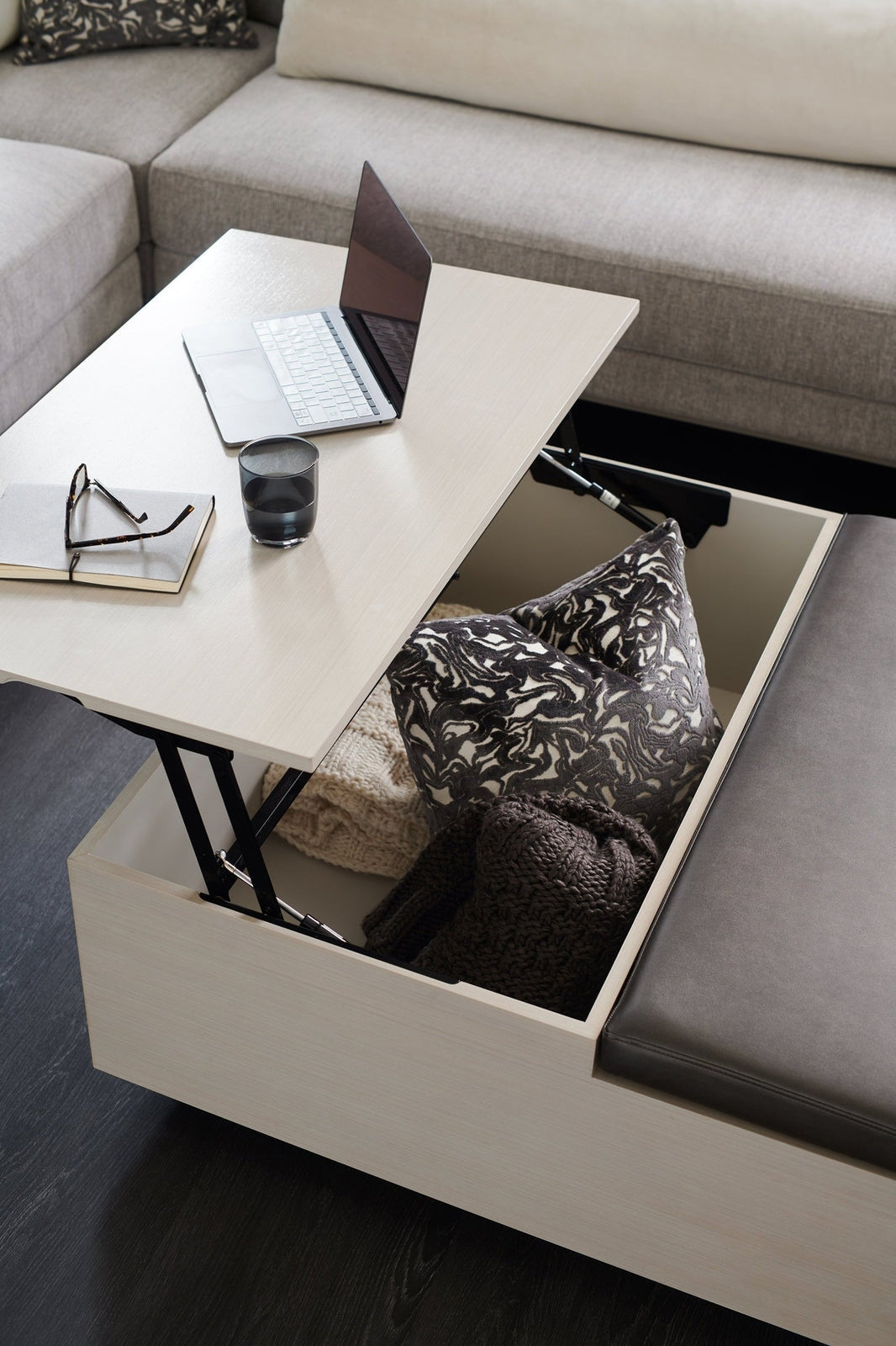 Caracole Expressions Repetition Bunching Cocktail Table DSC