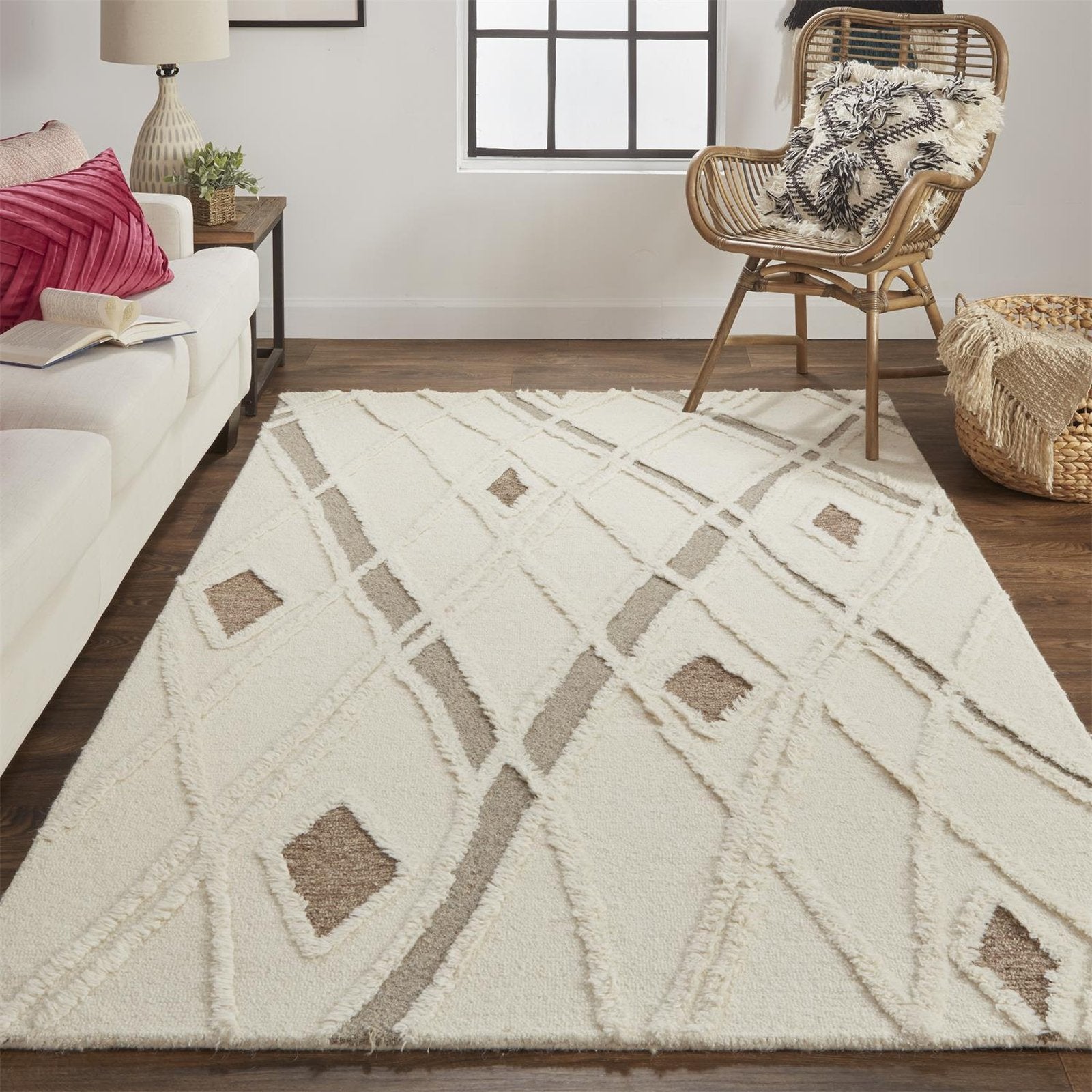 Feizy Anica 8008F Rug in Ivory / Beige