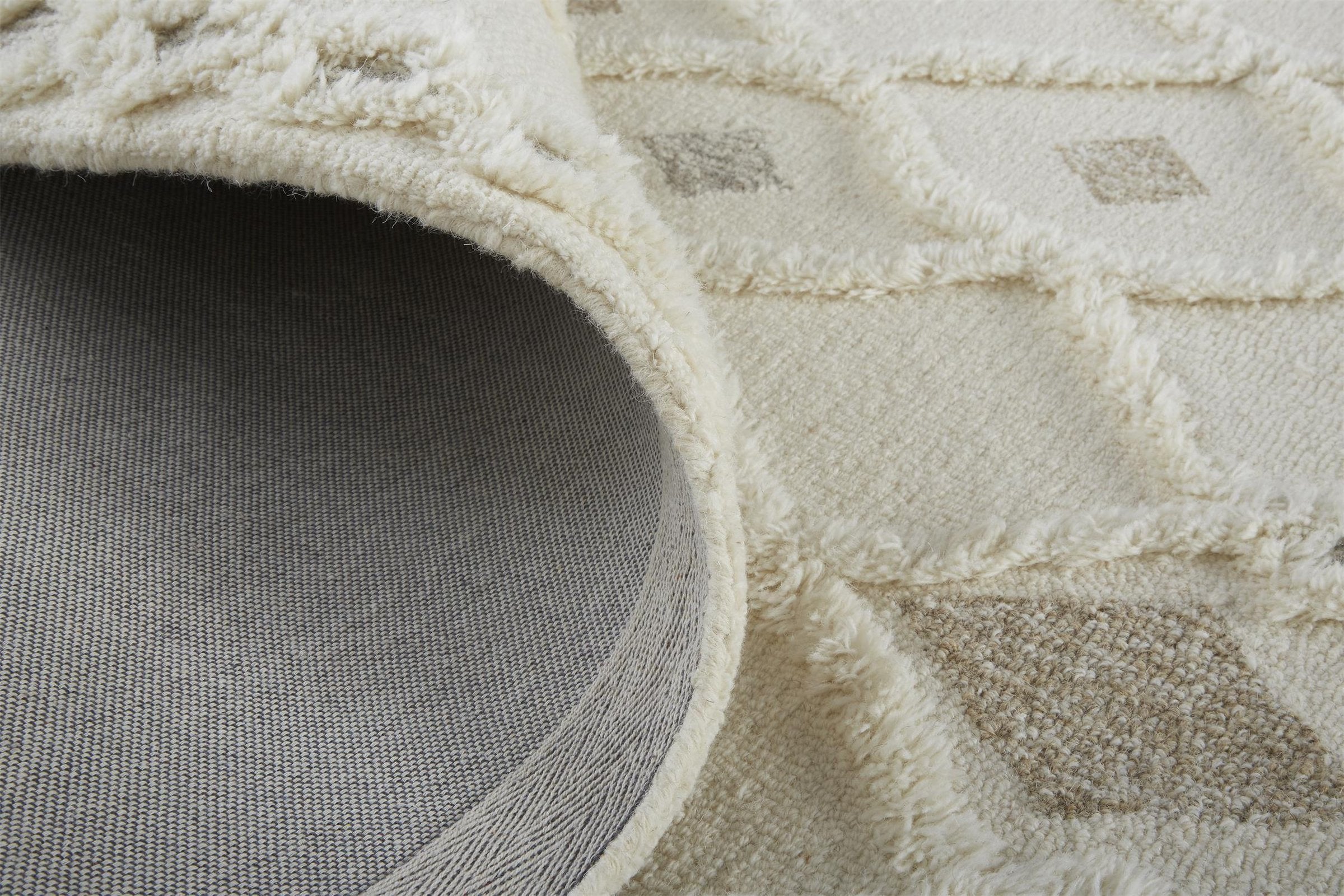 Feizy Anica 8011F Rug in Ivory / Tan