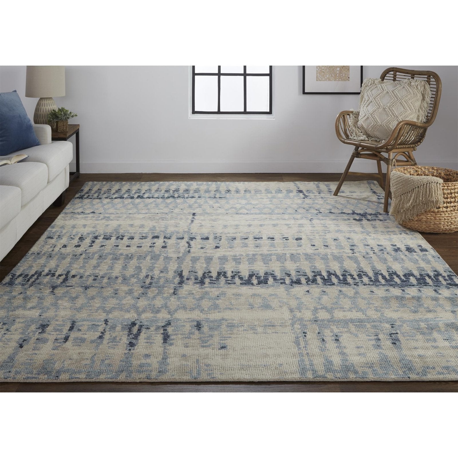 Feizy Palomar 6631F Rug in Tan / Blue