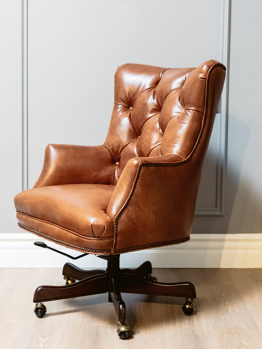Hooker Furniture Bradley Executive Swivel Tilt Chair Floor Sample