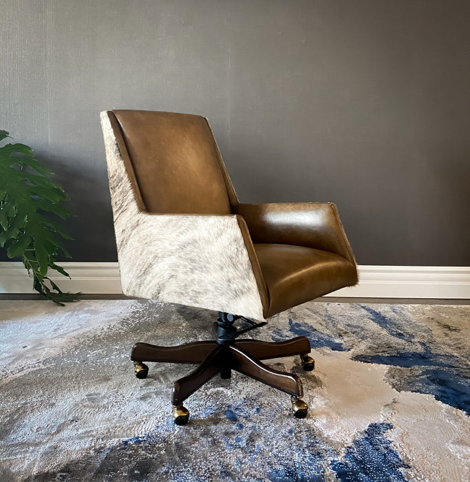 Hooker Furniture Home Office Rives Executive Swivel Tilt Chair Floor Sample