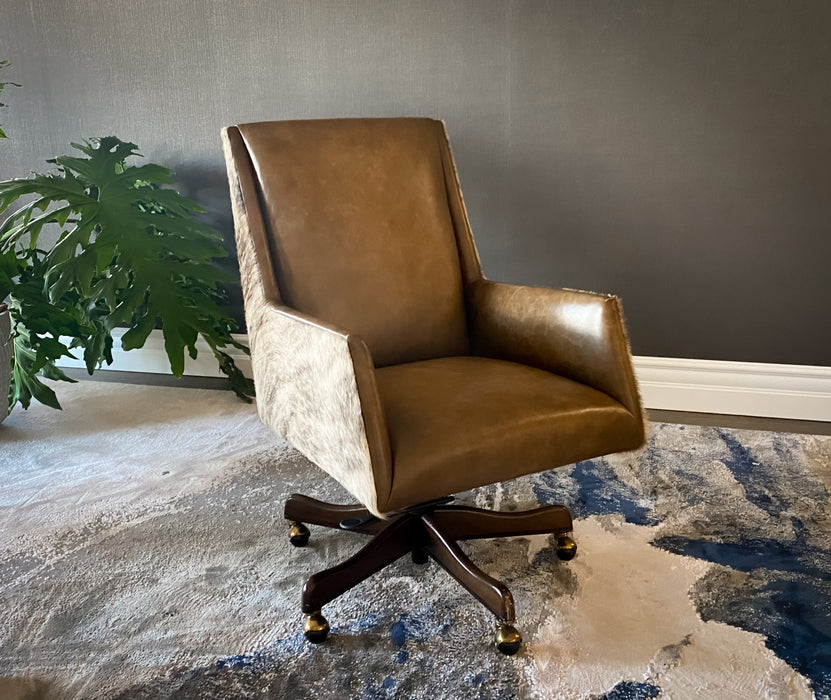 Hooker Furniture Home Office Rives Executive Swivel Tilt Chair Floor Sample