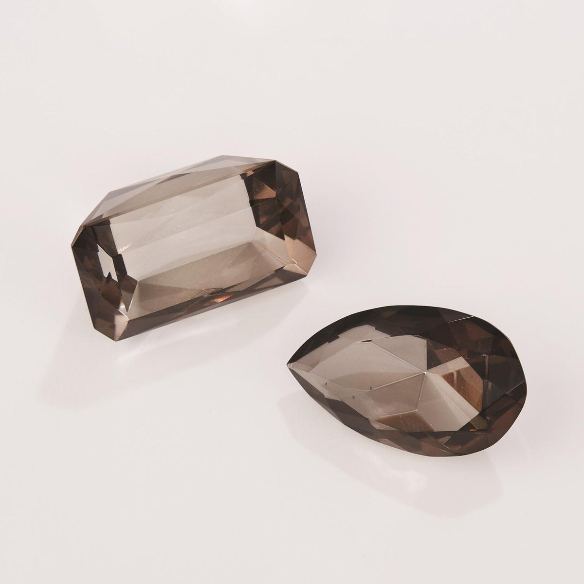 Global Views Pear Oxford Jewels