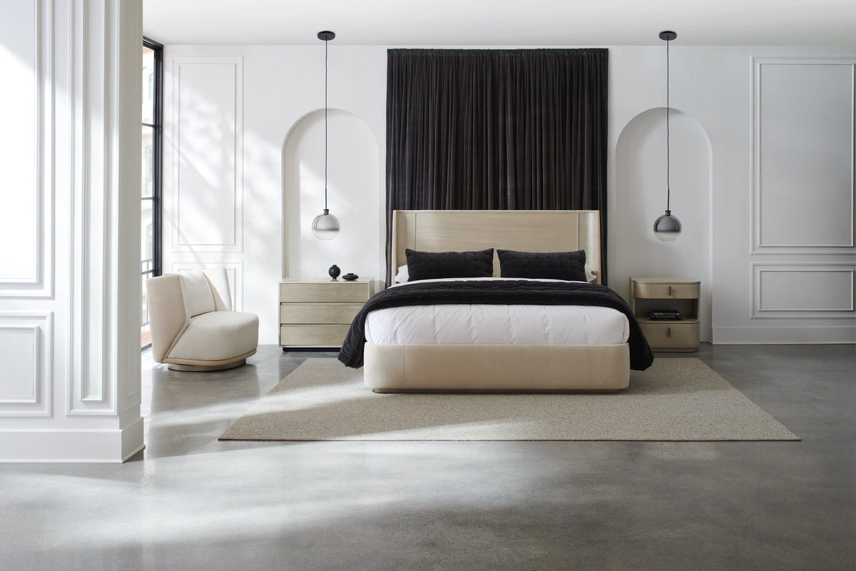Caracole Modern La Moda Seville Swivel Chair