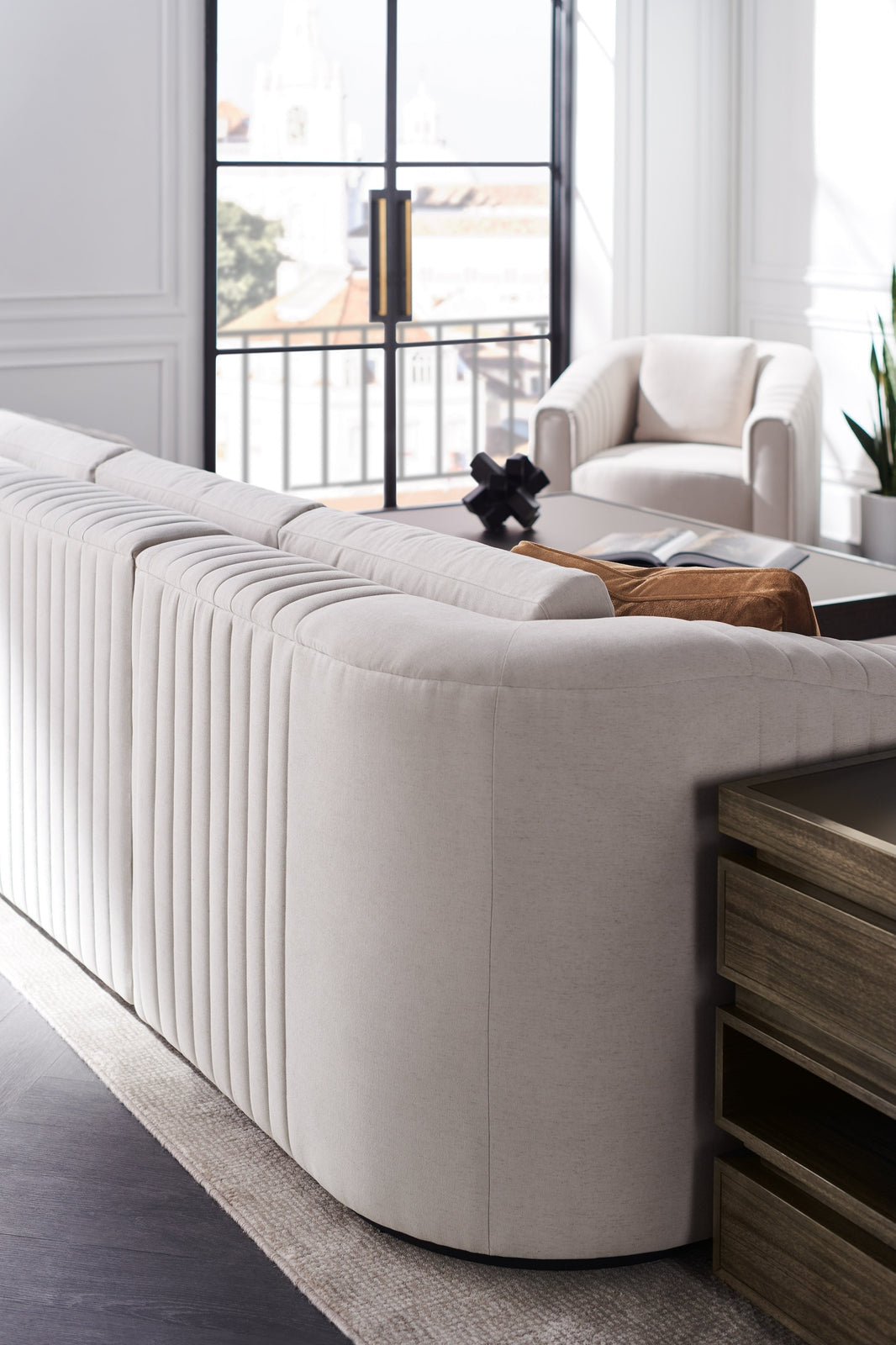 Caracole Modern La Moda End Table