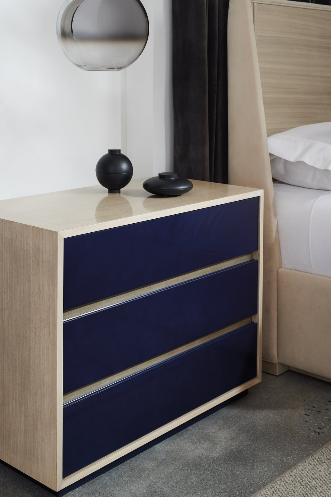 Caracole Modern La Moda Da Vita Large Nightstand INV