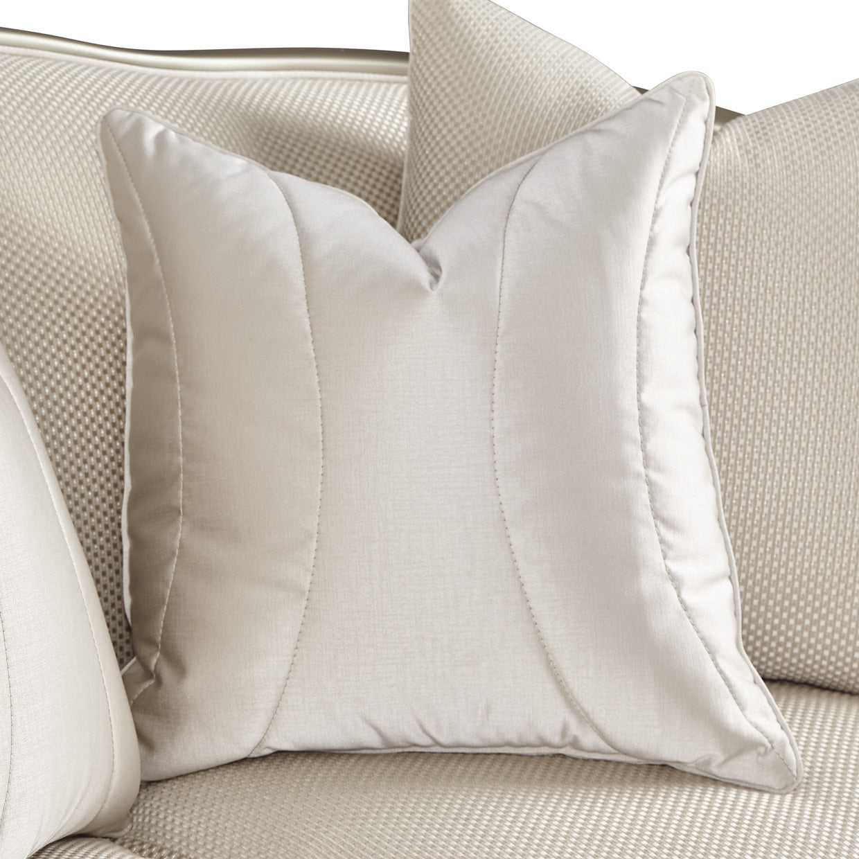 Michael Amini London Place Loveseat