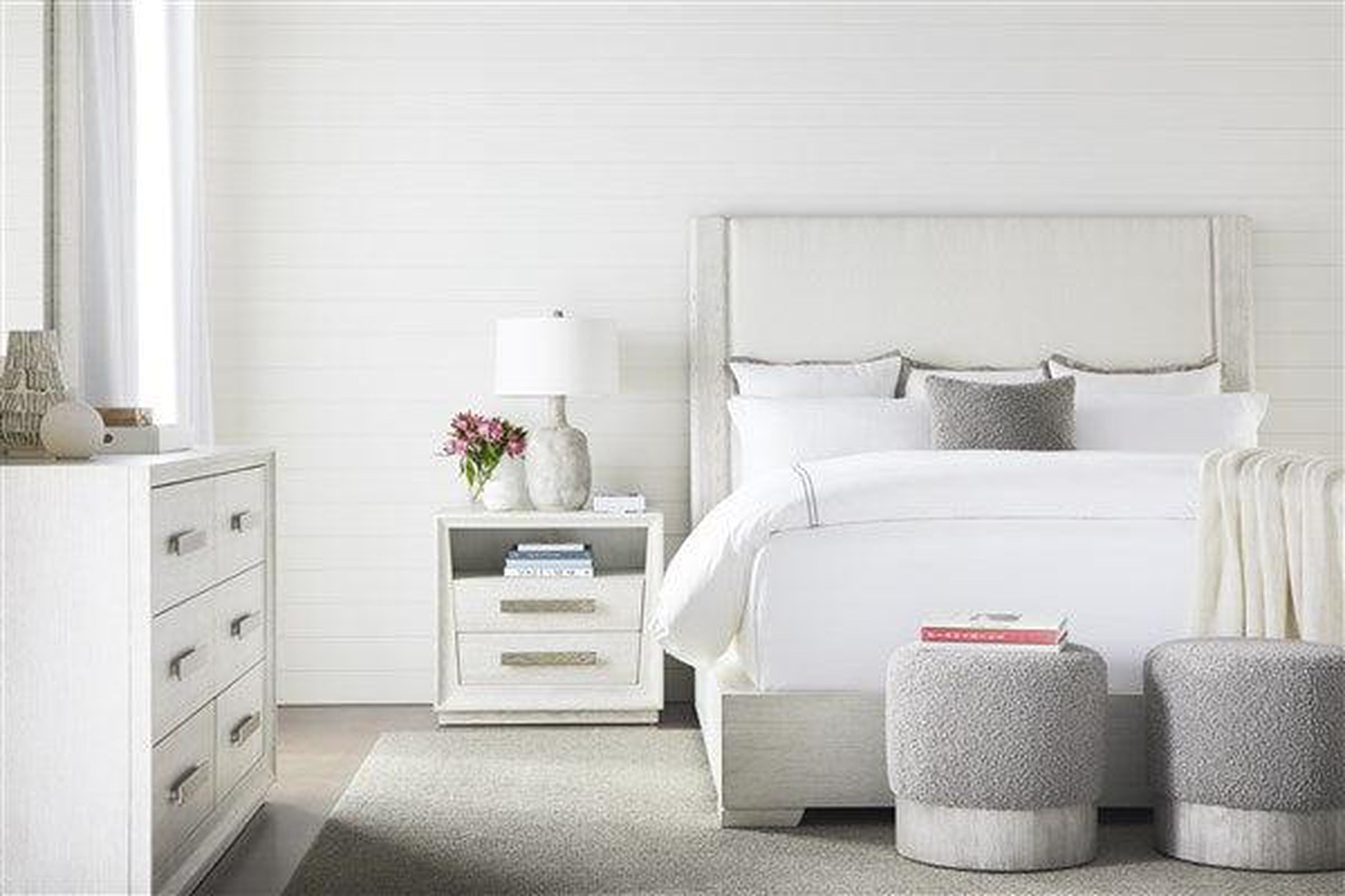 Vanguard Ridge Dresser