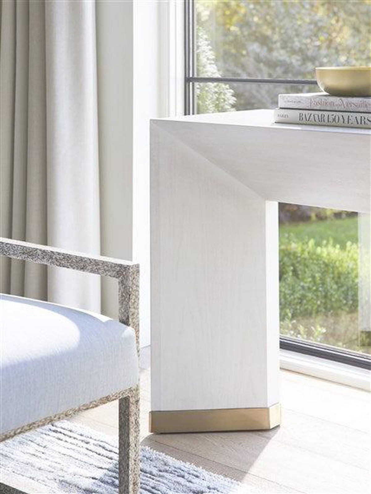 Vanguard Dune Console