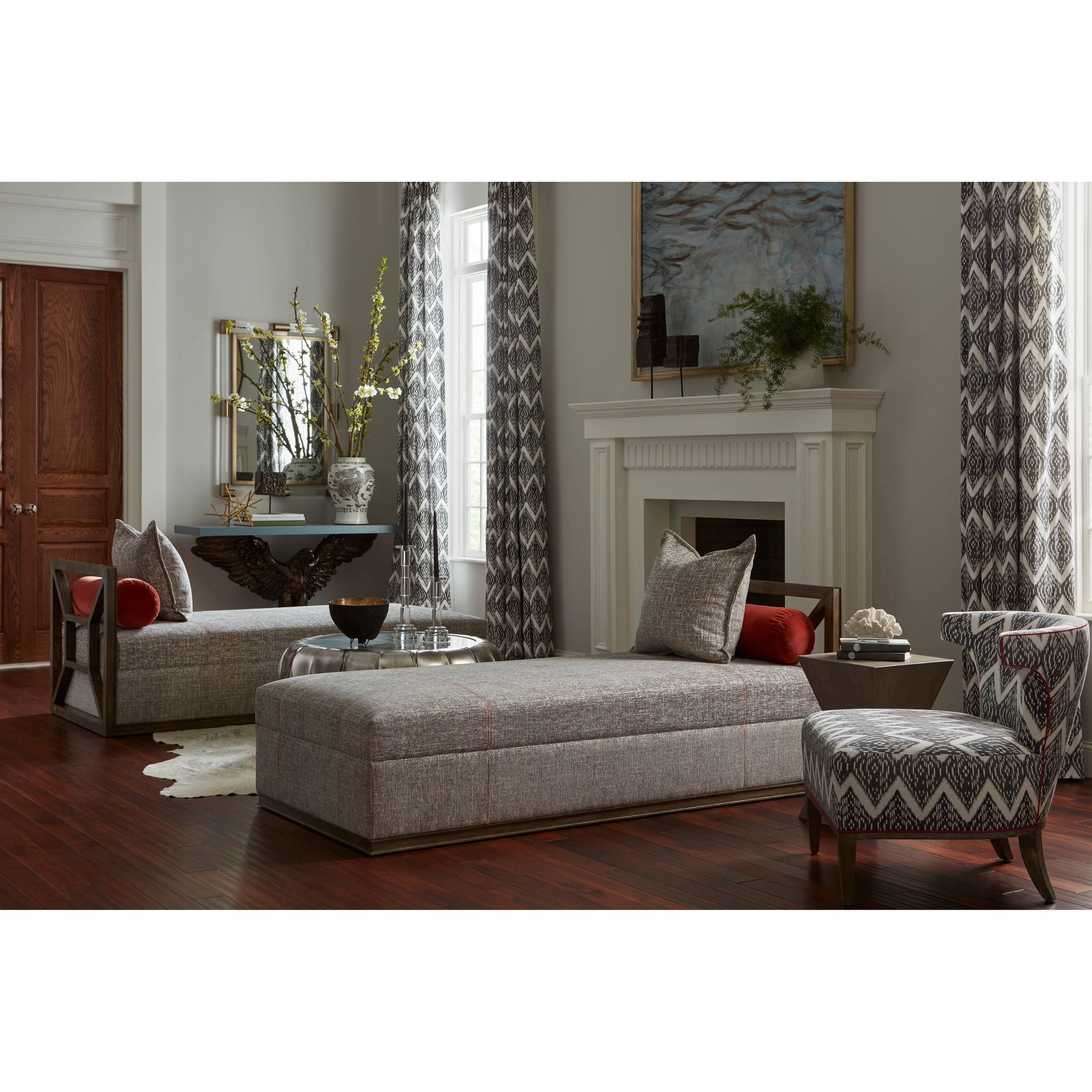 Vanguard Thom Filicia Home Nedrow Spot Table