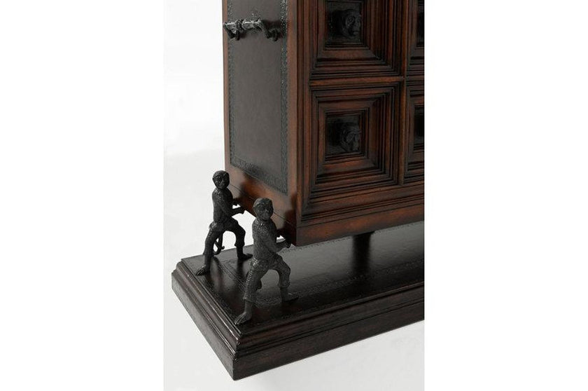 Theodore Alexander The Humorous Chest